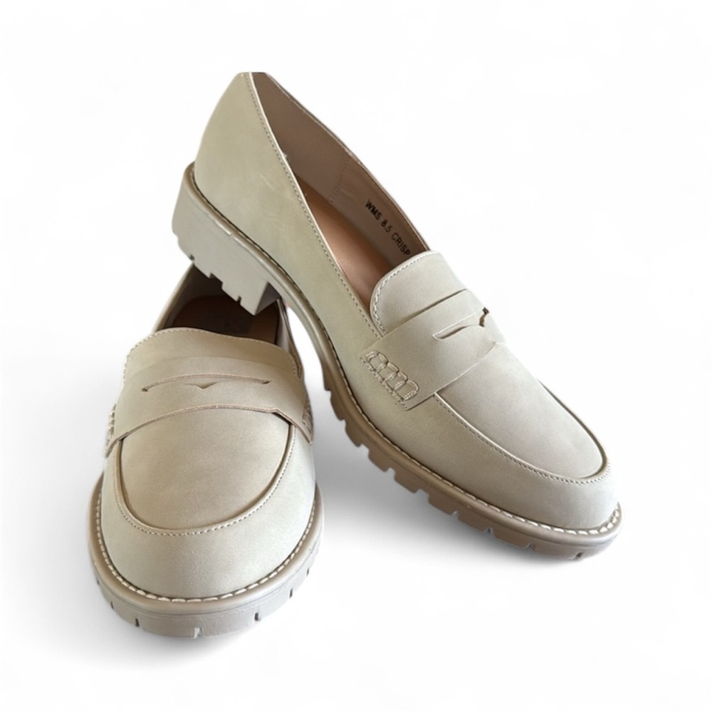 DV by Dolce Vita Women's Lug Loafers Crisp color dune size 8.5 NEW